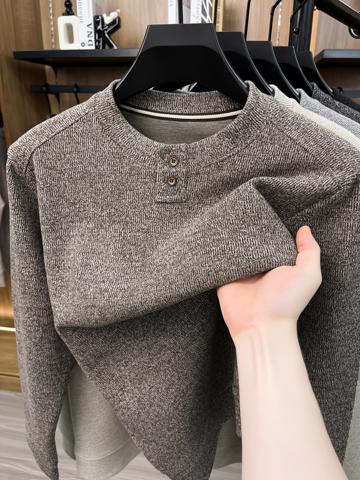 Du Jing Lan OBM 1pc Autumn/Winter New Arrival Men's Knitted Pullover, Old Money Style Solid Color Striped Crew Neck Long Sleeve Knit Pullover, Men's Business Casual Fashion Striped Sweater, Suitable for Layering or Wearing as an Inner Layer - Light Coffee