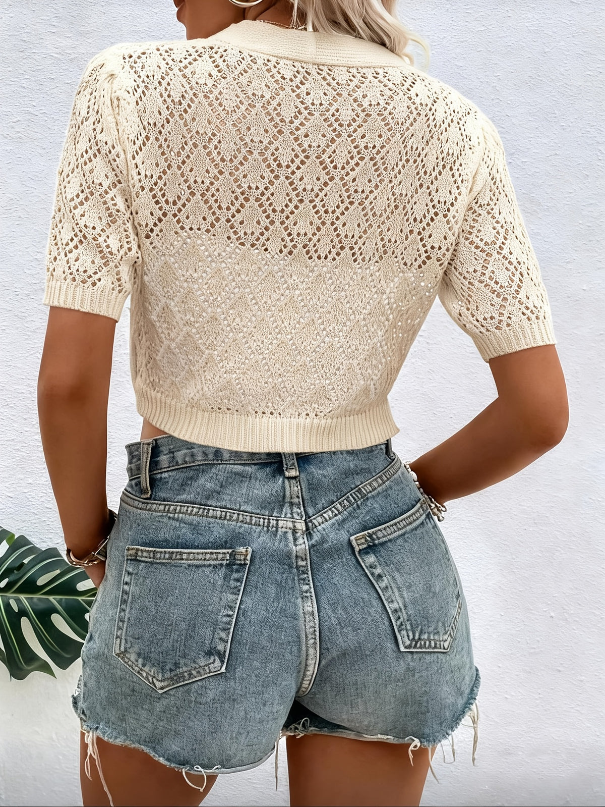 Short-style Open-work Casual Button-front Short-sleeve Cardigan - Apricot