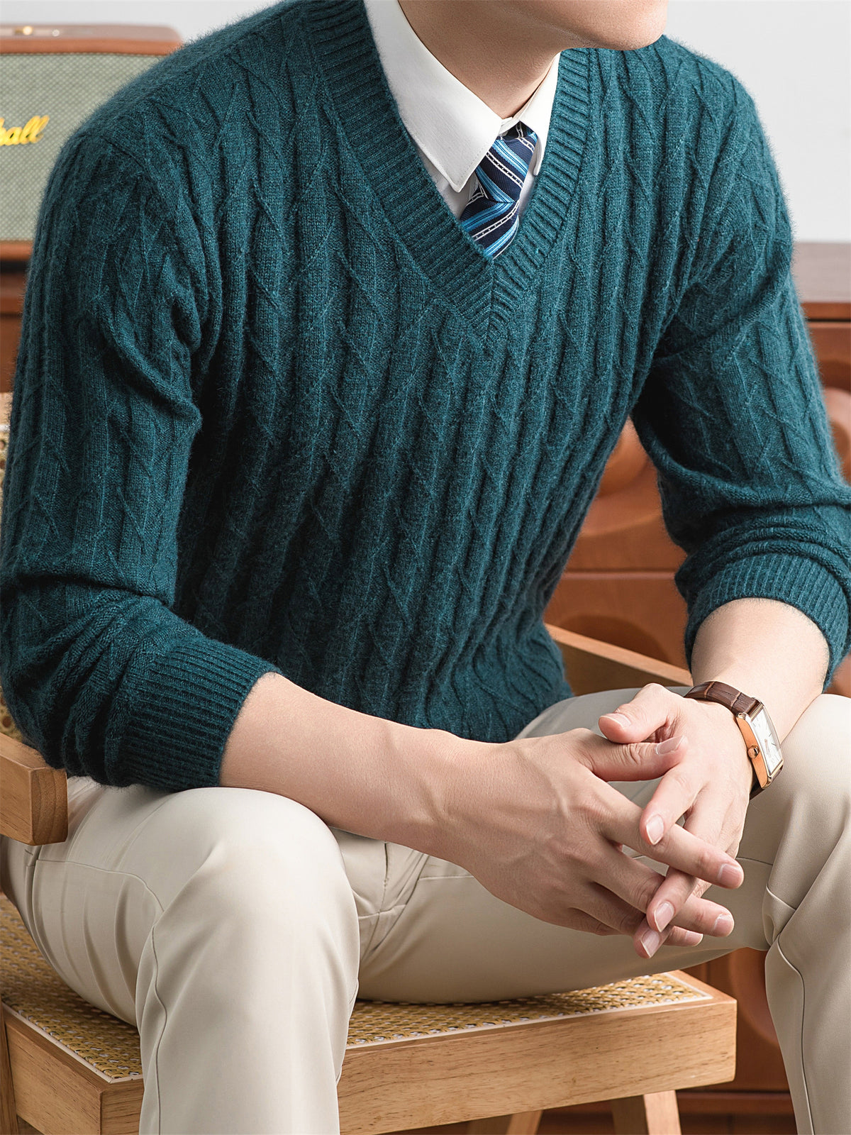 Men's Solid Color V-Neck Sweater - Thick Warm Knit Pullover Sweater Suitable for Fall/Winter, Casual Long-Sleeve Knitwear, Basic Basic Knit Sweater for Office & Casual Attire, Hand Washable, All Sizes Available - Green