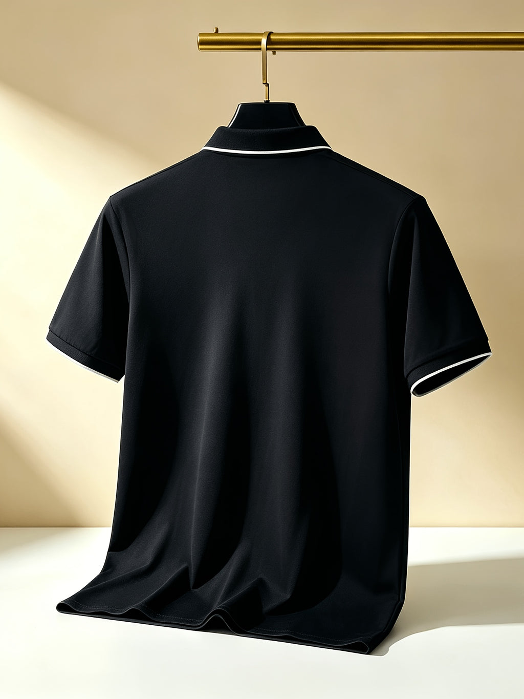 Quick-Dry V-Neck Men'S Golf Polo with Contrast Cuffs, Classic Logo Print, Luxury Contrast Collar, Anti-Pilling Breathable Fabric, Ideal for Sports, Business Casual, Commuting, Golf, And Business Settings - Black
