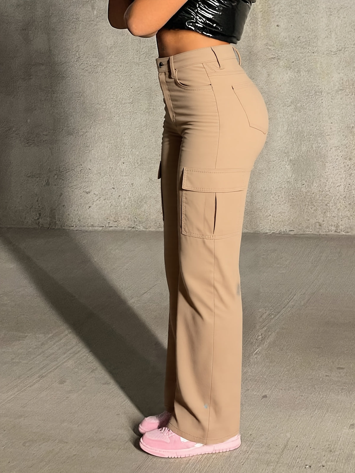 Women's Stretch Comfort Casual Cargo Pants with Straight Leg and Pockets denim jeans - Khaki