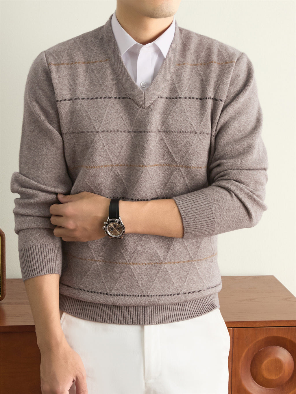 Men's Solid Color V-Neck Sweater - Warm Winter Knit Pullover with V-Neck Collar, Basic Long Sleeve Knitwear Suitable for Fall and Winter, Casual Office Wear, Hand Washable Regular Fit Sweater for Layering - Camel