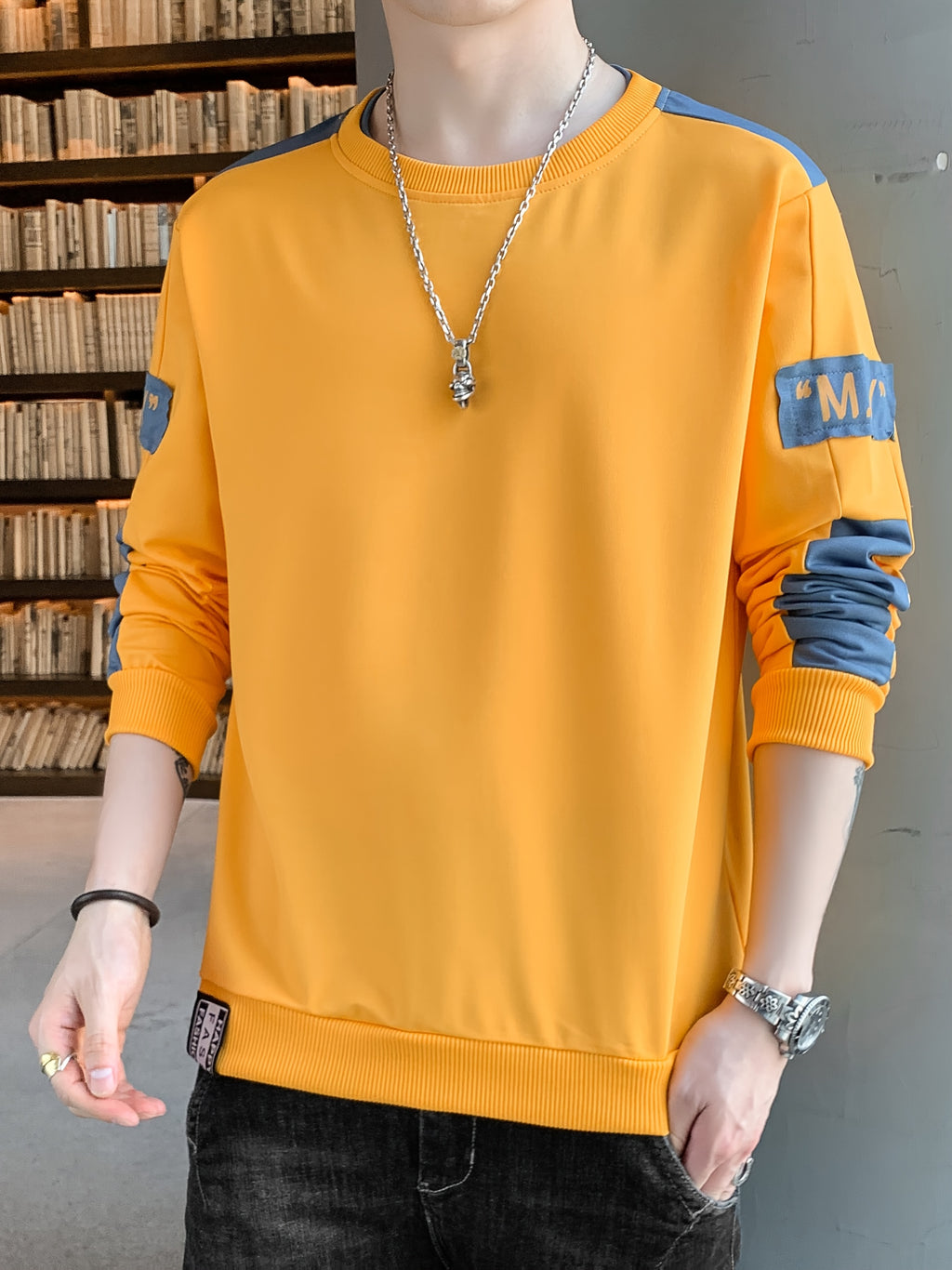 1pc Men's Casual Sportswear Top, Pullover Fashion Long Sleeve, Suitable for Spring and Autumn Outdoor Daily Running, Color-Block Letter Men's Sweatshirt - Yellow