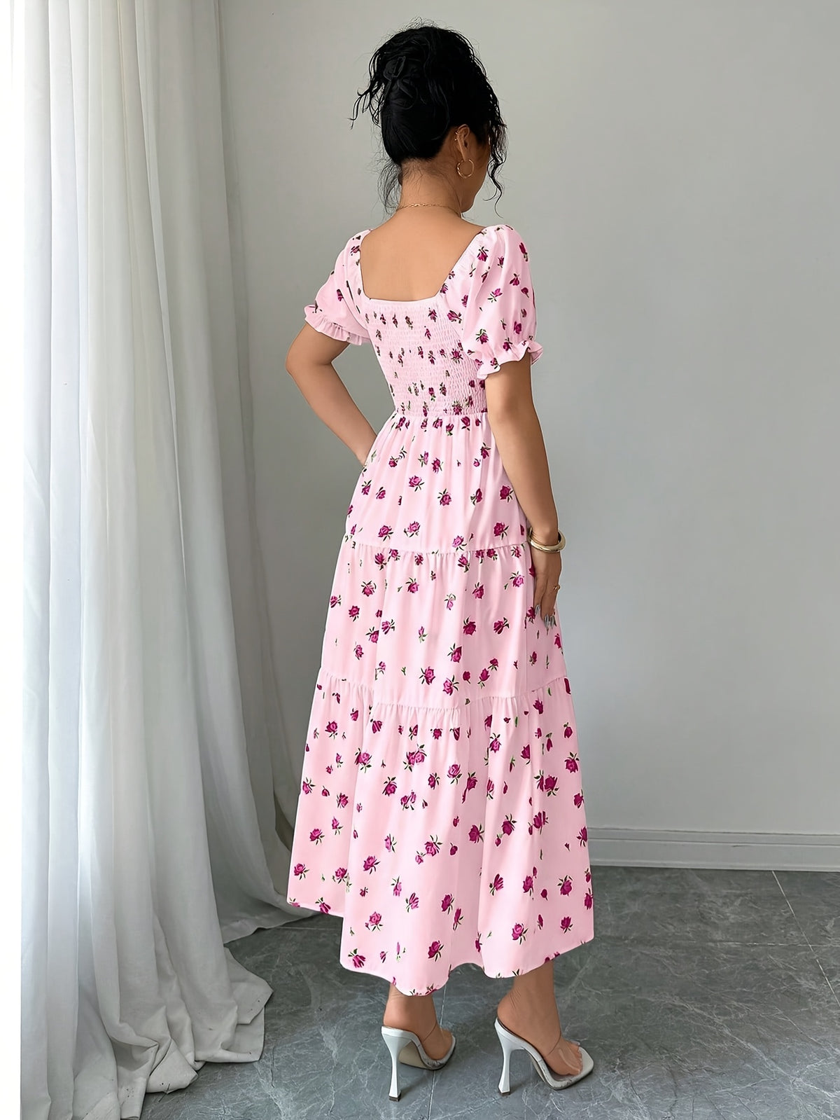 Women'S Ruched Square Neck Short Sleeve Ruffled Hem Dress with Ditsy Floral Print, Suitable for Casual, Work, Travel, Beach, Bohemian, Western, Music Festival, Countryside Style - pink color