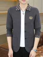 [Wading Whale OBM] Spring/Autumn New Men'S Knit Cardigan, Old Money Style Contrast Lapel Pocket Button-Front Cardigan Men'S Business Casual Fashion Button-Front Knit Top, Collar Design with Embroidered Logo Suitable for Spring, Autumn - Dark Gray