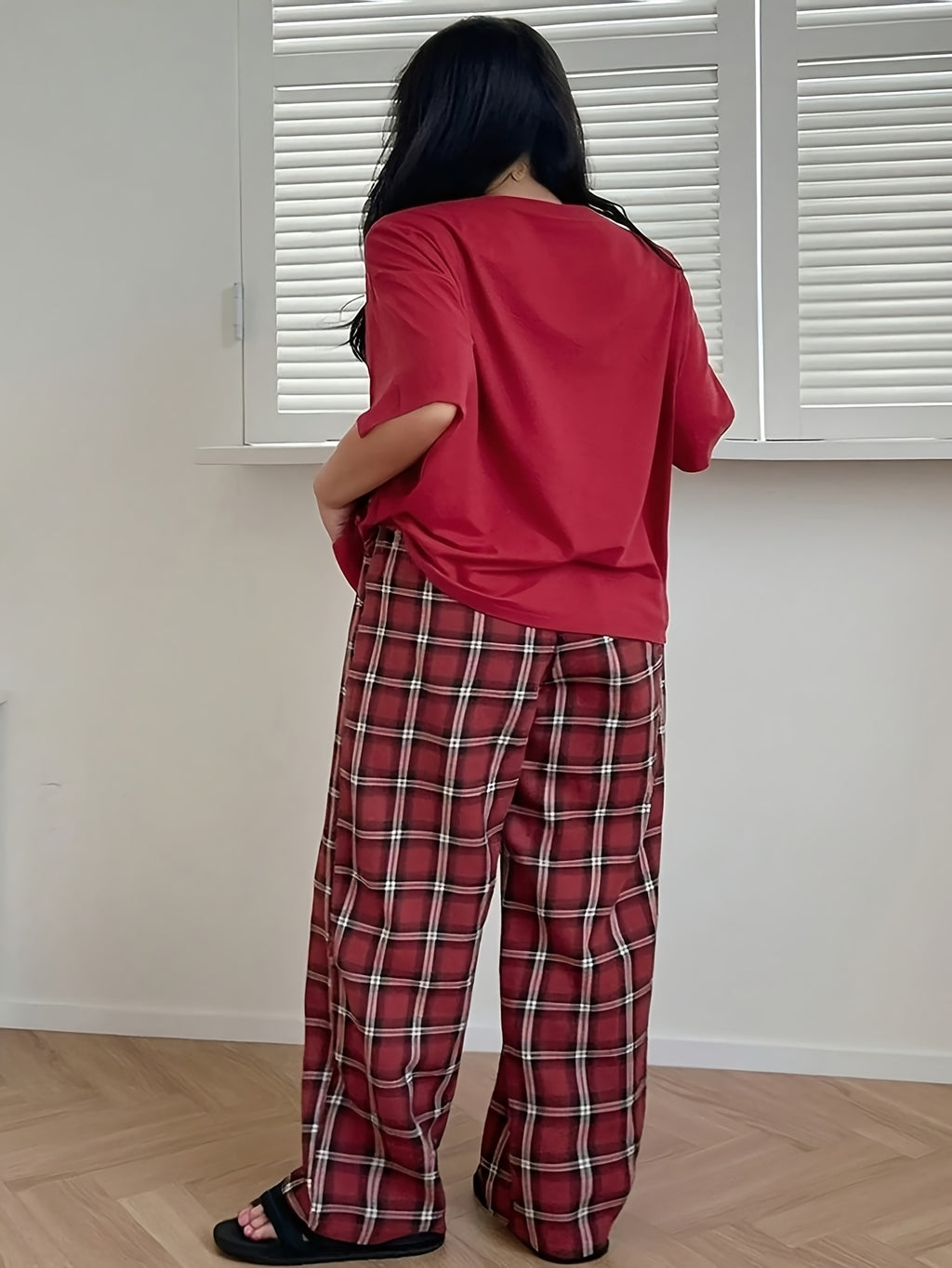 Women's 2pcs Pajama Loungewear Set, Casual Pajama Set, Comfortable Home Wear Set, Cozy for Home Use, Plaid Themed Pajama Set, Loose Fit Round Neck Short Sleeve Top and Elastic Waistband Long Pants, Elegant Women's Holiday Wear, The Perfect Pajama - Mixed colors