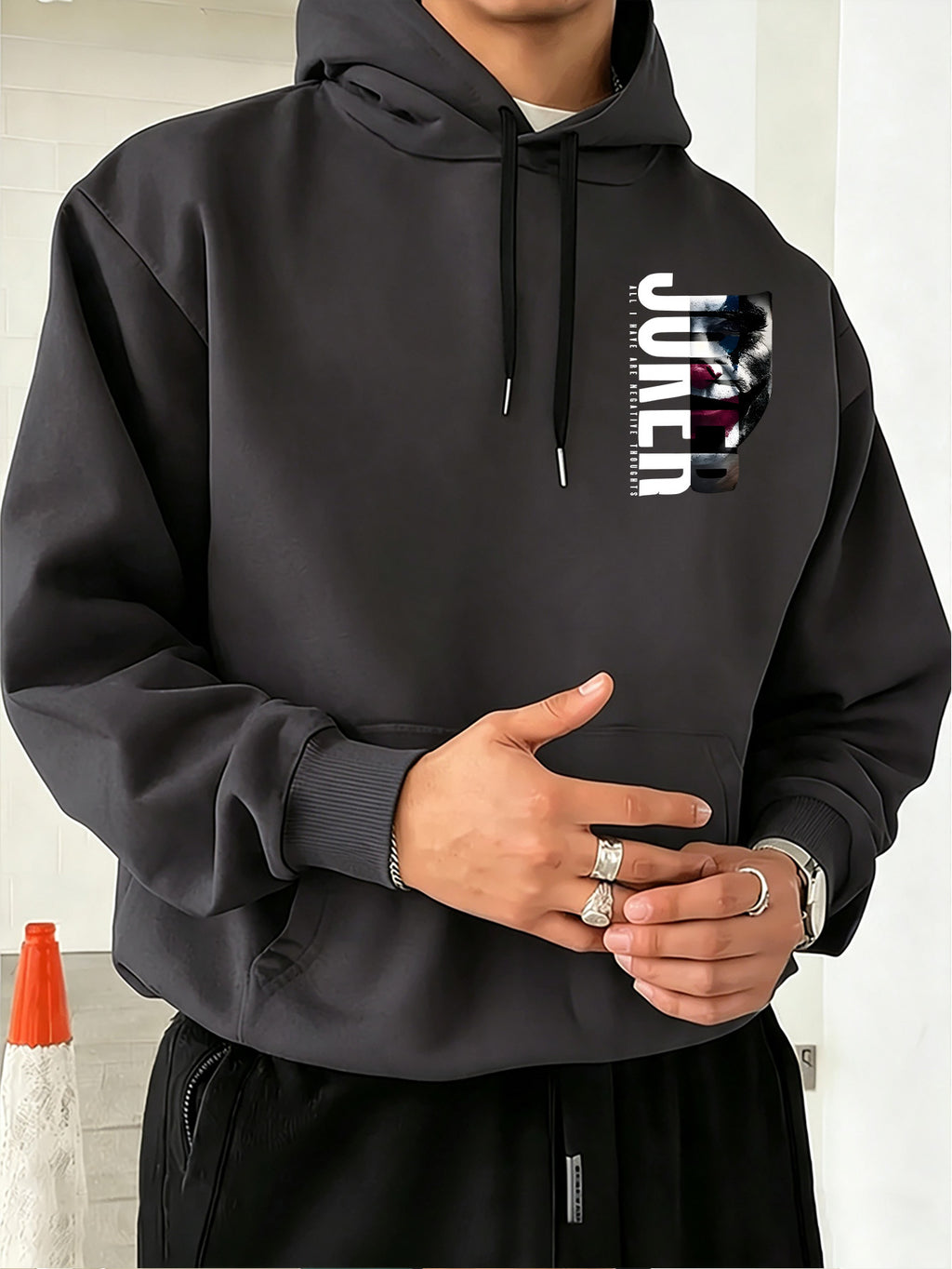 Authorized by Warner Bros., Featuring Dark JOKER Clown Patch Letter Print, Hat Design Pattern, Multi-Functional Street Style Men'S Hooded Sweatshirt, Comfortable Casual, Suitable for Autumn And Winter - Dark Gray