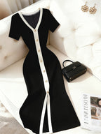 Ribbed Dress, Single-Breasted Slim-Fit Hip-Hugging Dress, Black and White Contrast Color Elegant Dress, Short-Sleeve Waist-Cinching Dress, High-End Little Black Dress, French-Style Elegant Dress, Light Luxury High-End Look, Vintage Classic Elegant - Black