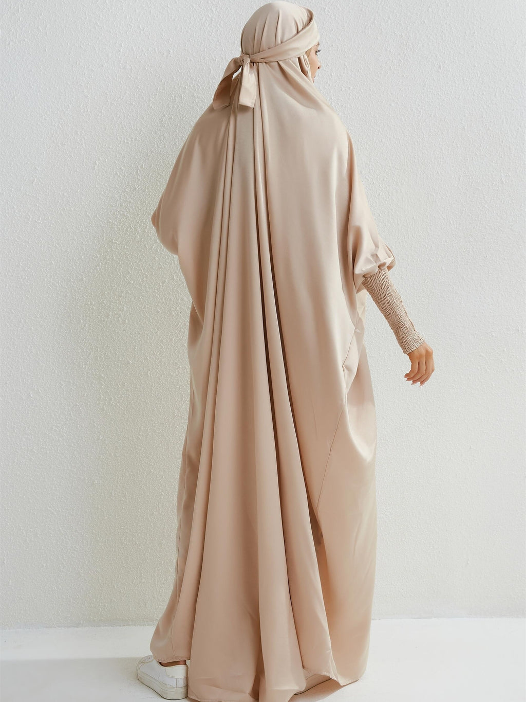 Islamic Attire for Women Featuring a Hooded Jilbab with Smocking Sleeves, Designed for Prayer, Suitable for Modesty in Dubai And Saudi Arabia, Available in Black - Apricot