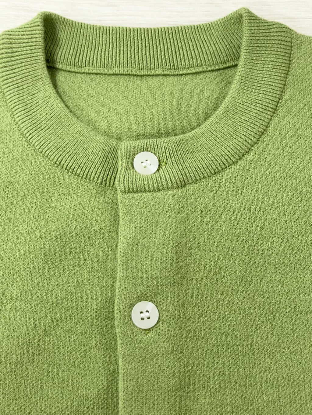 2026 Spring/Autumn New Men'S Solid Color Knit Cardigan, Casual Versatile Trendy Slimming Long Sleeve Temperament Lightly Mature Style Outerwear Top - Green