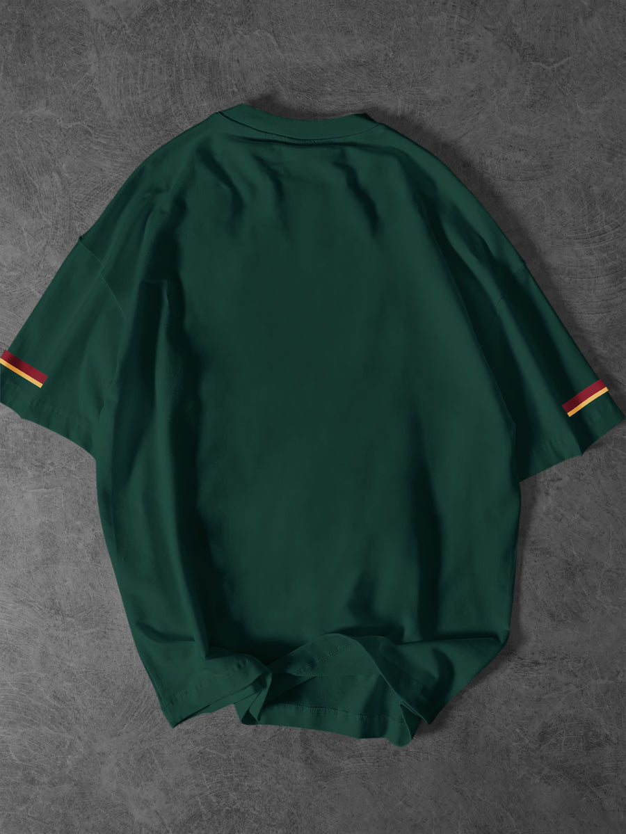 European and American Men's Short-Sleeve Crew Neck T-Shirt, Street Style, Classic Badge Pattern Print with Red Background Print, Fashionable Casual Top - Dark Green