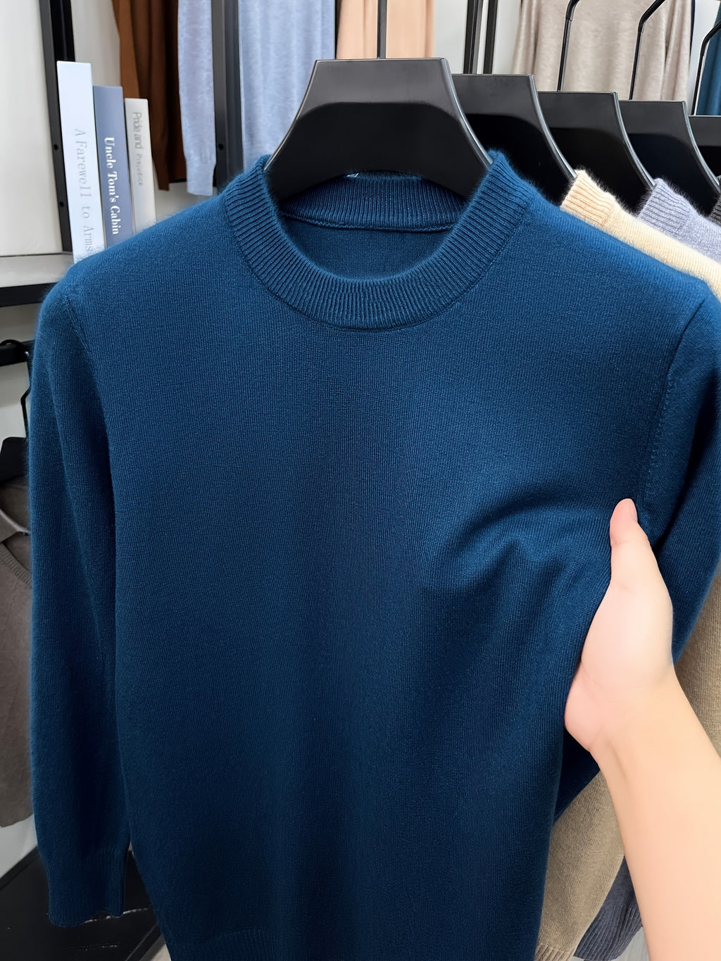 [Wading Whale OBM] 1pc Spring/Autumn New Men'S Knit Pullover Sweater, Old Money Style Solid Color Striped Round Neck Long Sleeve Knit Pullover for Men, Business Casual Fashion Striped Sweater, Suitable for Spring, Autumn - Ha Qing