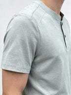 Men'S Solid Black Split Shoulder Mandarin Henley Collar Short Sleeve Top, Summer Office Daily Commute Golf City Street Outfit, Stretch Wrinkle Resistant Cooling Breathable 2-Button Tee, Middle-Aged Gentleman Business Casual Outfit, Minimalist Stand - Water Blue