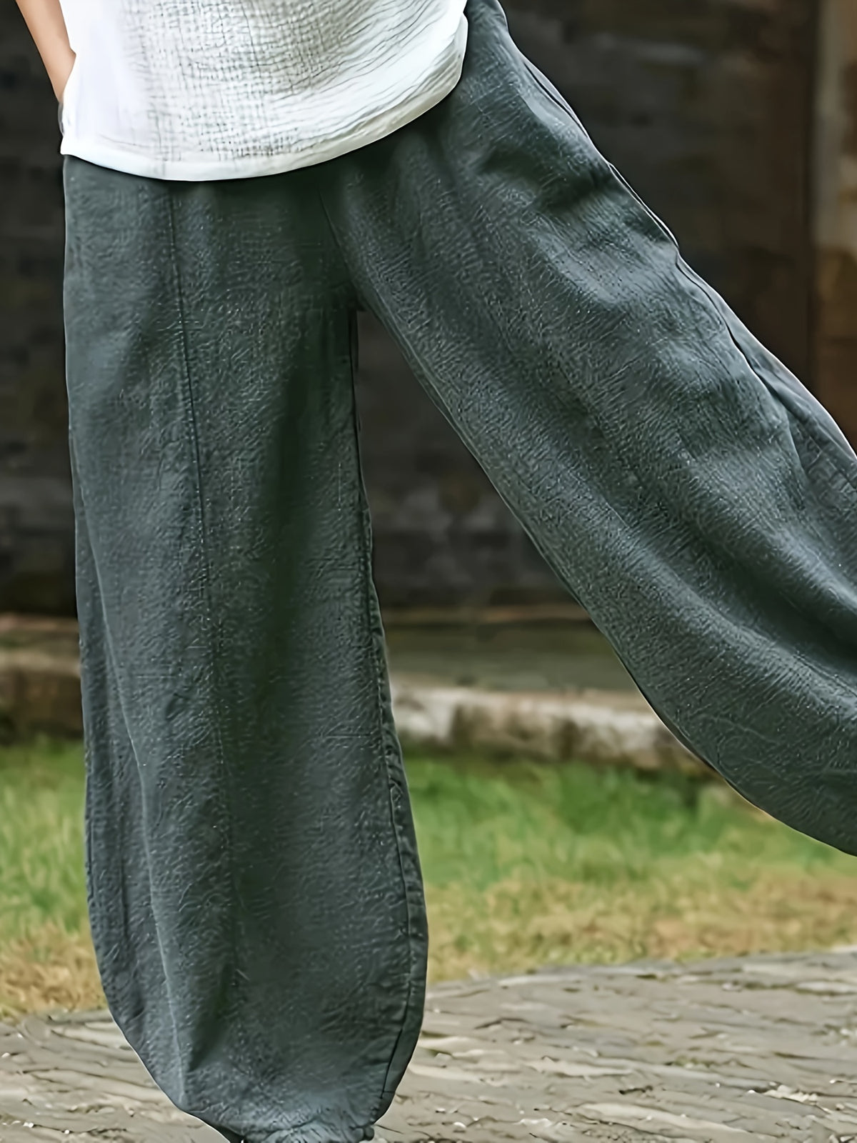 Women's Elegant Solid Color Harem Pants with Pockets - Comfy Elastic Waist,Machine Washable, Perfect for Spring/Fall - Olive Green