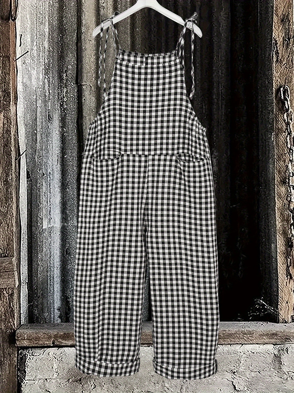 Fashionable Street Style Checkered Women'S Jumpsuit - Black And White Squares
