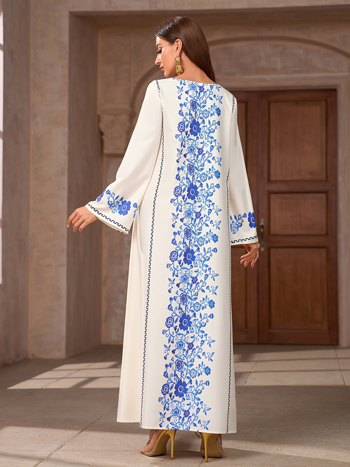 New Women'S A-Line Long-Sleeve Dress with a Round Neck Featuring Floral Prints Inspired by Middle Eastern And Western Spring And Summer Styles, Perfect for a Relaxed And Elegant Bohemian Look During Holidays And Everyday Wear - White