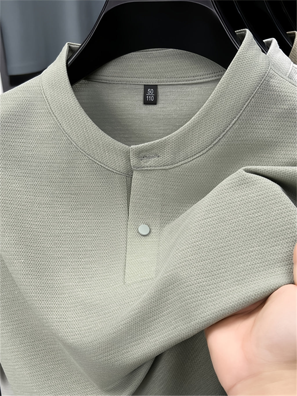 Men'S Henley Shirt Summer New Style, Solid Color Round Neck Top, Half-Button Placket, Button Closure Design, Layering with Thin Jacket, Versatile for Business Office, Golf Sports, Casual Outings, Short Trips, Father'S Day Gift, Men'S Gift - Green