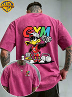Warner Bros. Officially Authorized Fitness Cartoon Duck Holding Dumbbell Print Retro Washed Distressed Short Sleeve T-Shirt Unisex Machine Washable Daily Commuting Outdoor Sports Casual Top - Rose Red