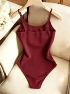 Y2K Style Solid Color Rib- Camisole Top - Sleeveless Round Neck Base Layer Shirt with Adjustable Straps, Medium Stretch Non-Sheer Base Layer Suitable for Spring/Autumn Layering, Machine Washable Casual Wear - Burgundy