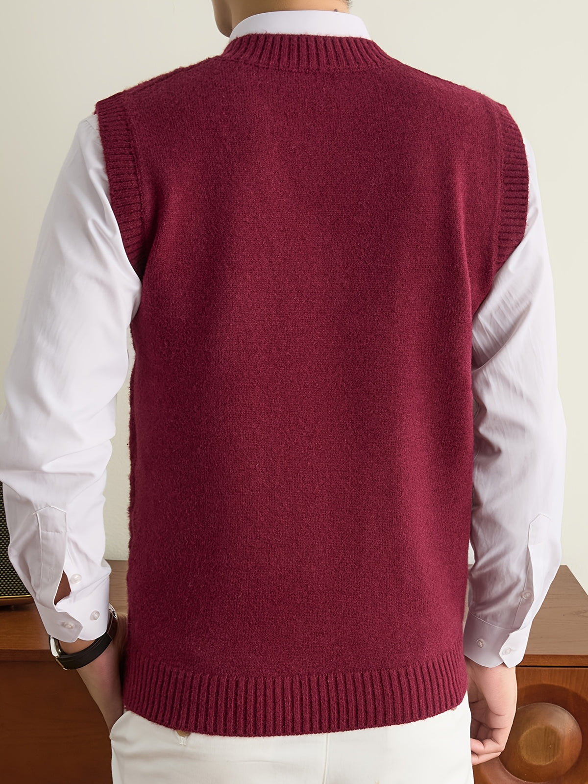 Men's V-neck Simple and Stylish Knitted Autumn/Winter Pullover Sleeveless Sweater Vest (Single Piece) - Zi Hong