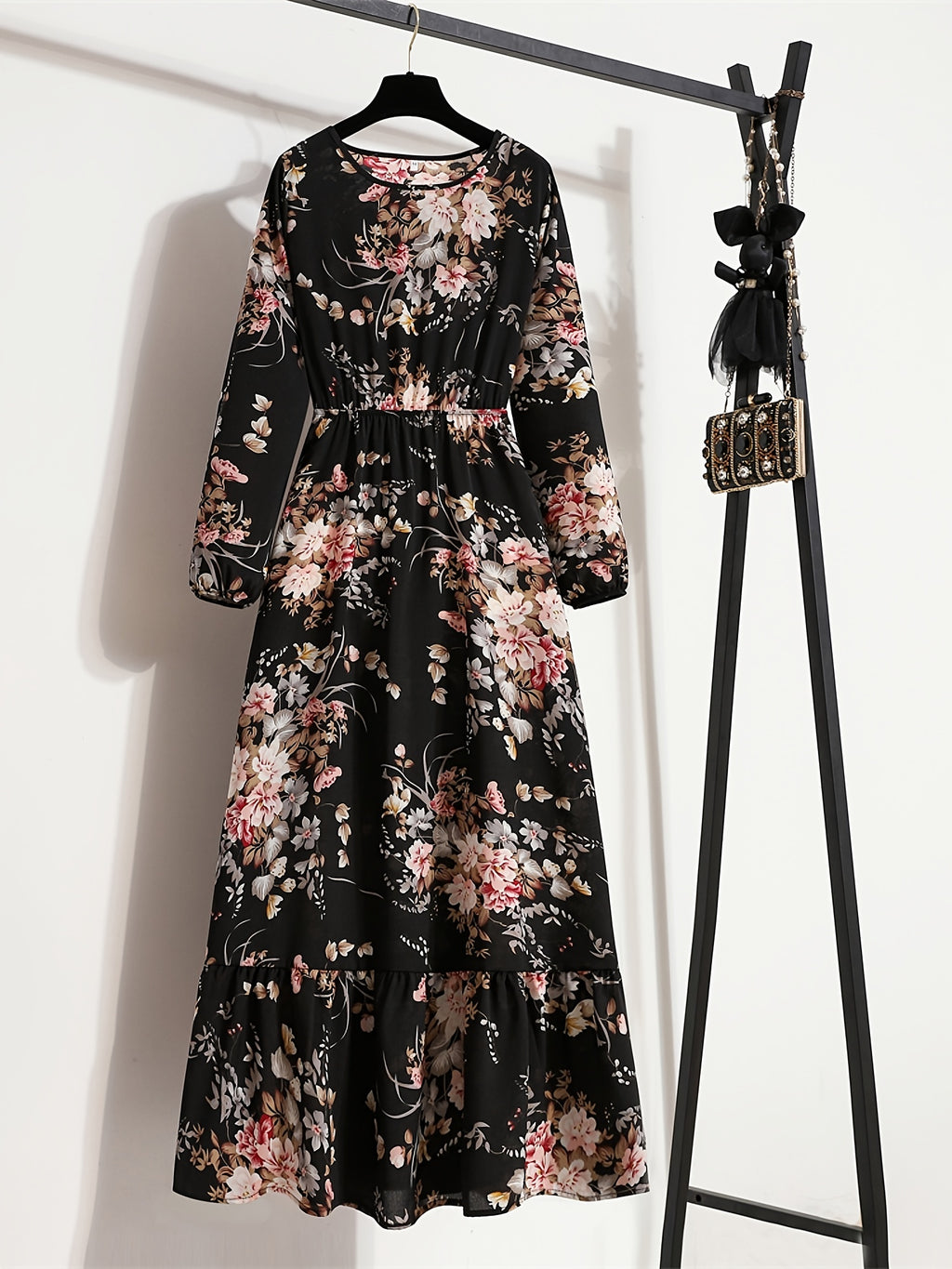 Bohemian Print Casual Party Long Dress with Ruffle Hem, Round Neck, Elastic Waist, and A-Line Silhouette - Black
