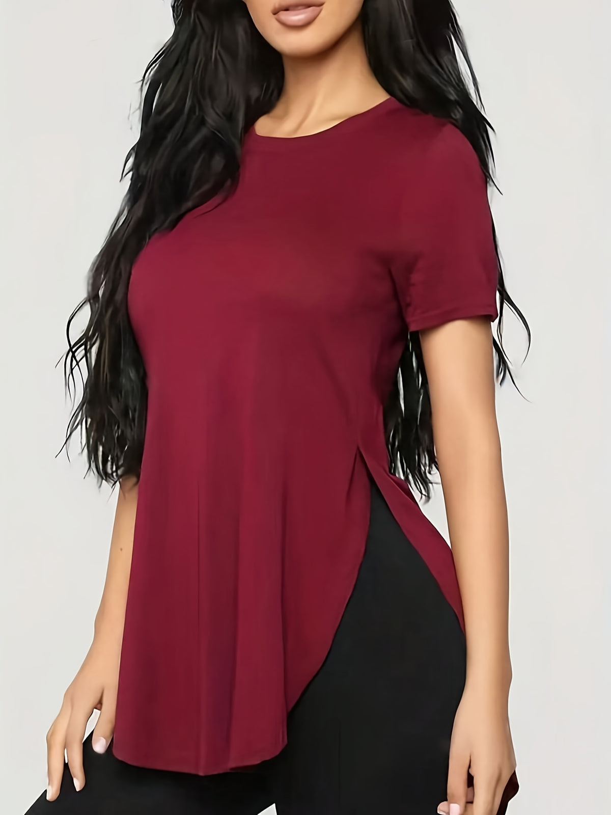 Women'S Elegant Black T-Shirt - Short Sleeve, Crew Neck, Solid Color, Casual Summer Top with "Mama Needs Coffee" Graphic Print, Slim Fit for Casual Attire - Burgundy
