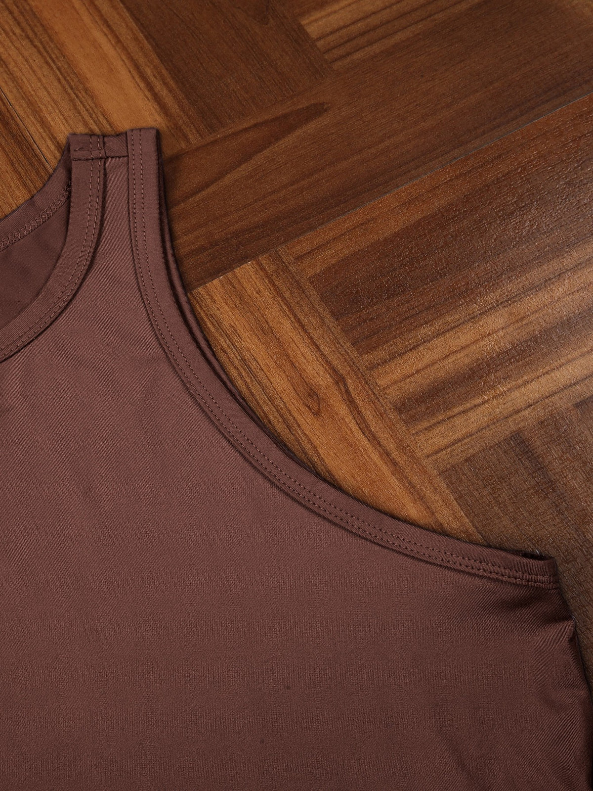 Ladies' Y2K Fashion Round Neck Sleeveless Tank Top, Trendy for Spring And Summer, Suitable for Street Style, Featuring Light Luxury Patterns And Prints. Ideal for Artistic Women, Commuting, Work Attire, Festive Parties - Coffee Brown