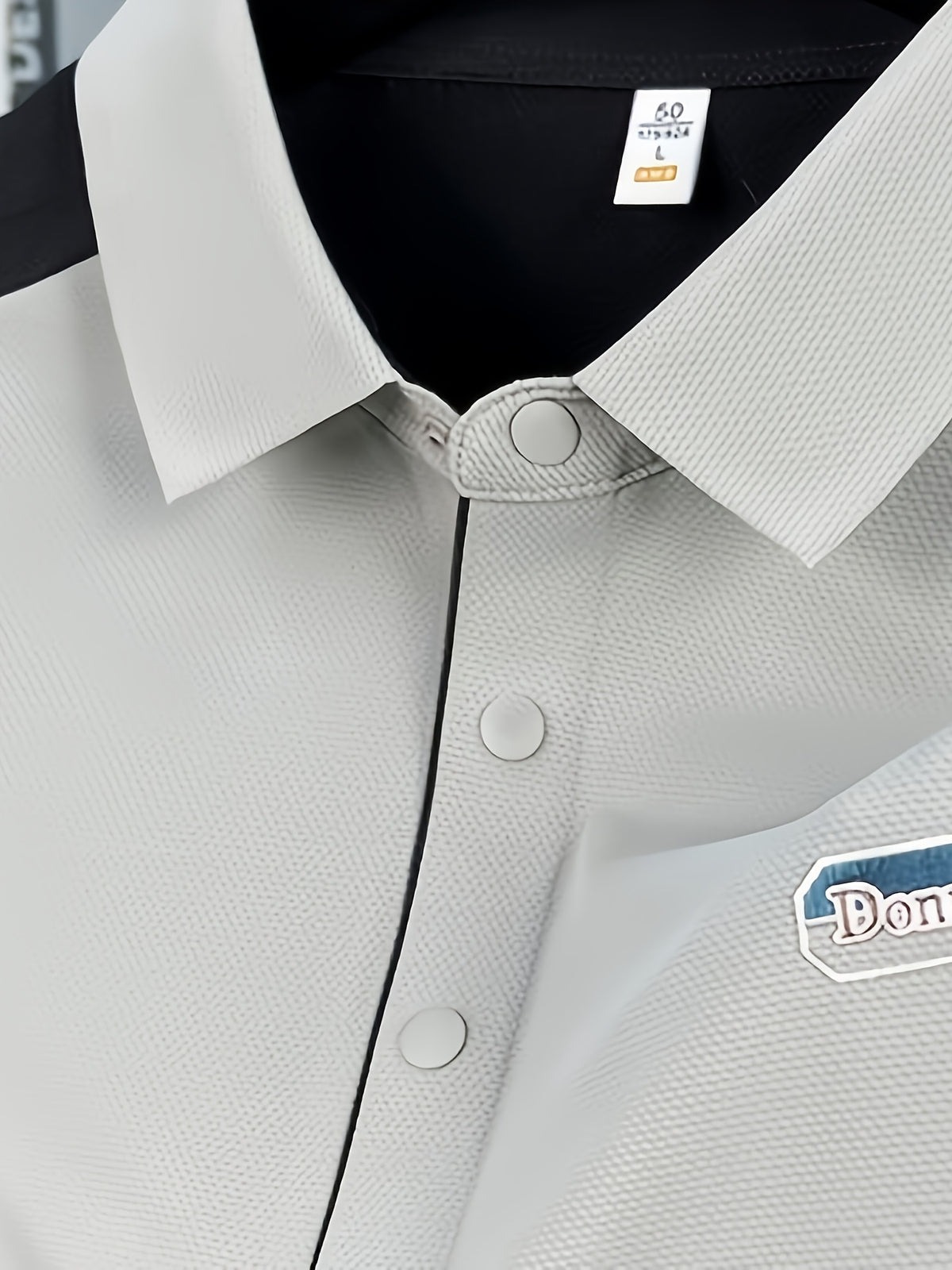 Men's Summer Lapel Polo Shirt - Contrast Color Short-Sleeve T-Shirt with Lapel Collar & Asymmetrical Hem, Breathable Business Casual Top Suitable for Work, Office, Semi-Formal Wear, Machine Washable Regular Fit - Light Grey